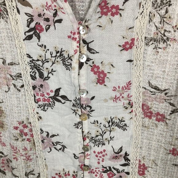 Lucky Brand Women’s Floral Shirt Pearl Buttons Size Small P - Picture 6 of 14